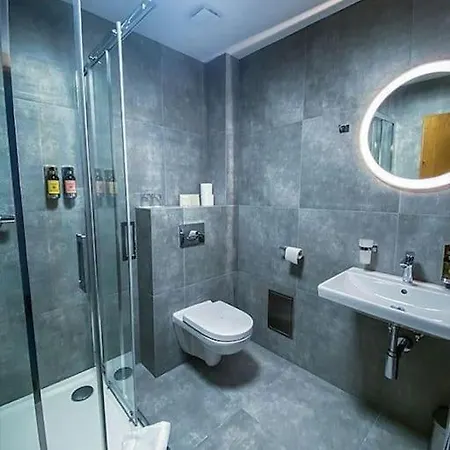 Nadstandardny Vo Valci